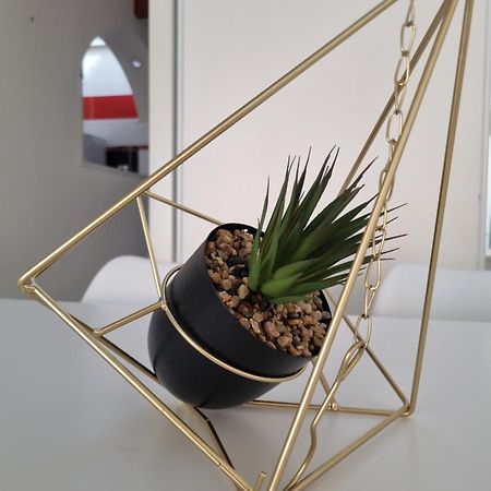 Cameos - Appartement Avec Terrasse Locairbi Le Cres Bagian luar foto