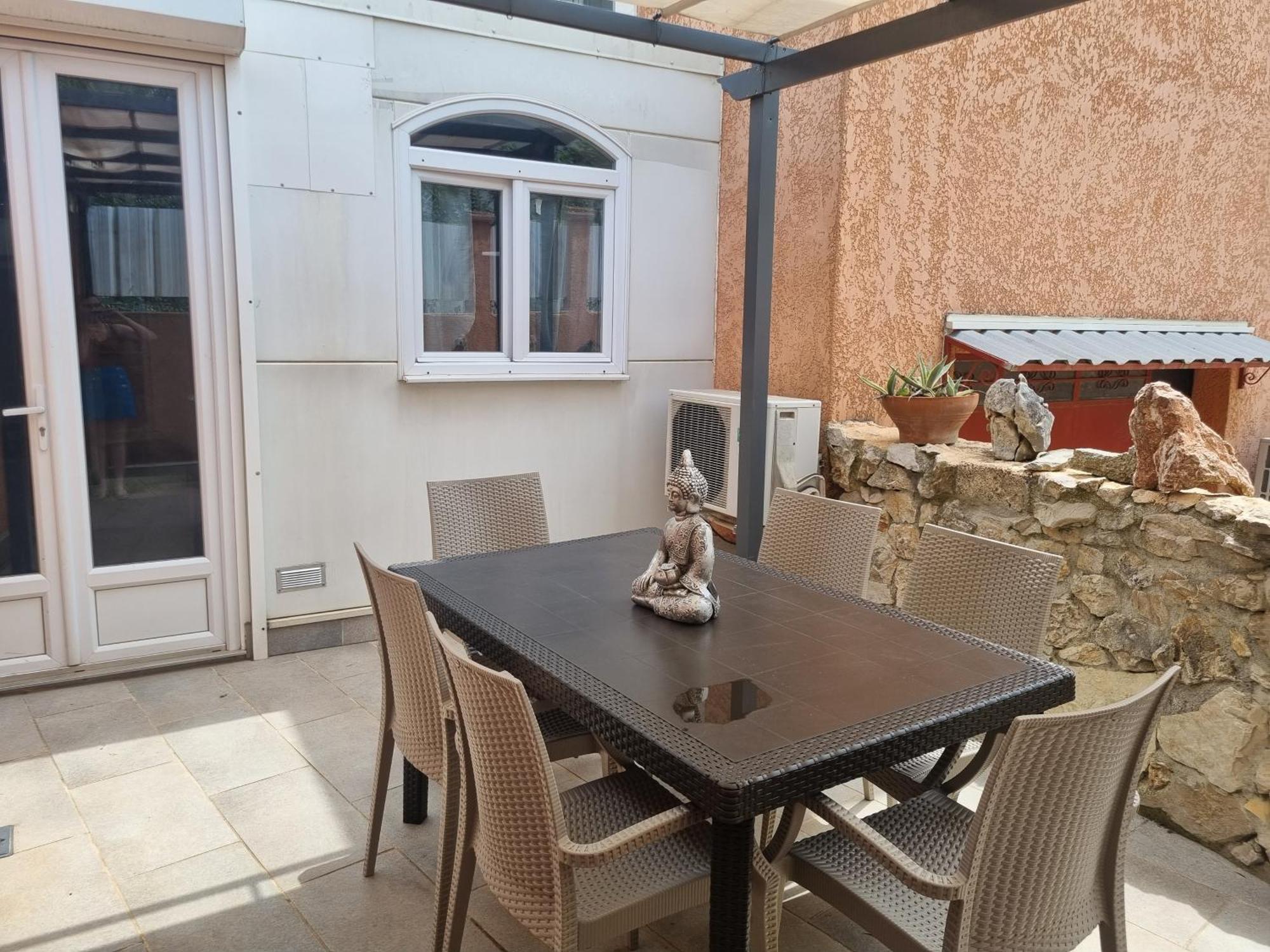 Cameos - Appartement Avec Terrasse Locairbi Le Cres Bagian luar foto